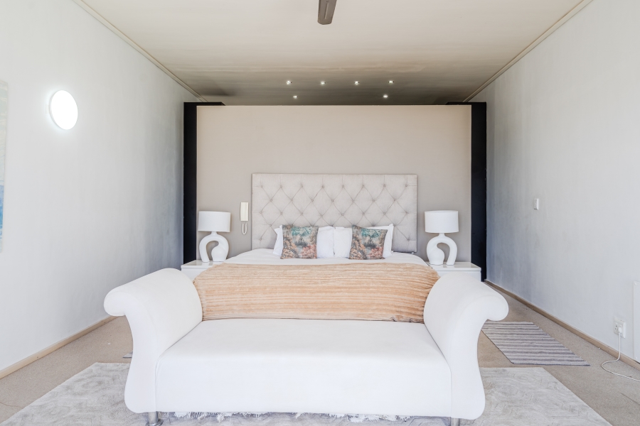 2 Bedroom Property for Sale in Camps Bay Western Cape